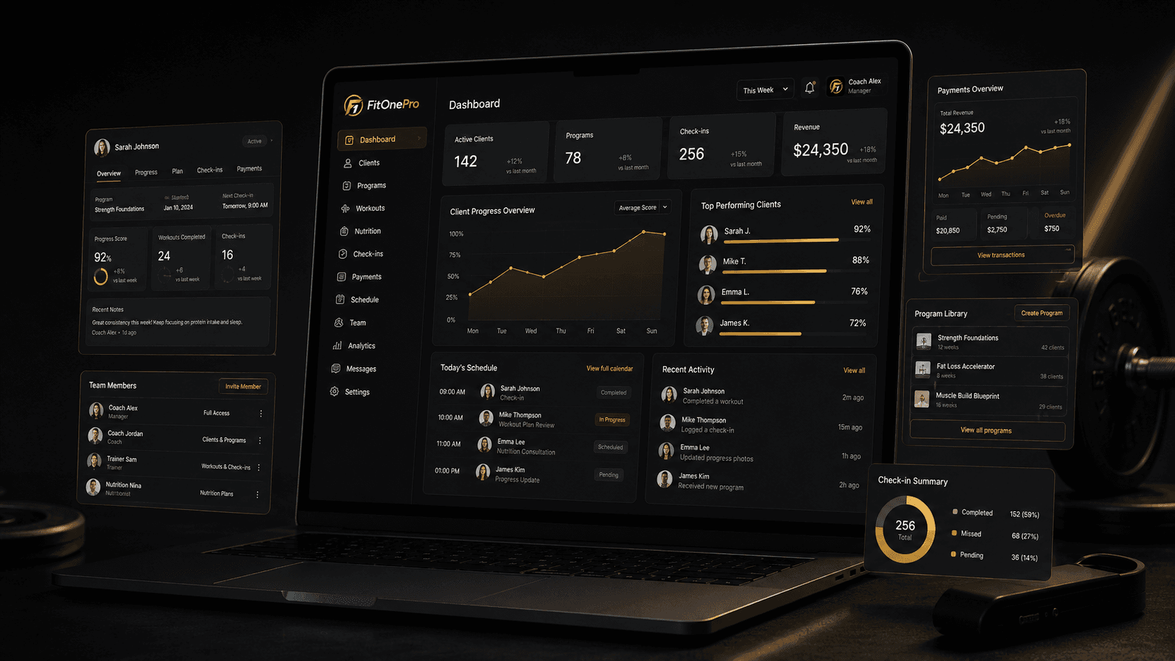 FitOnePro marketing hero met manager dashboard en client app